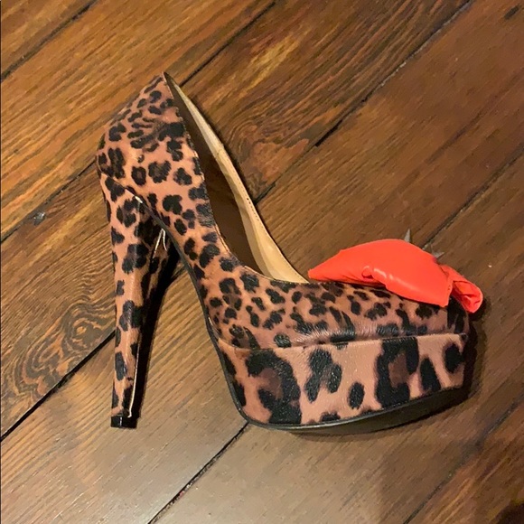 Leopard heels with red bow - Picture 5 of 6